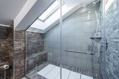 Shower with Rainfall Head and Clear Glass